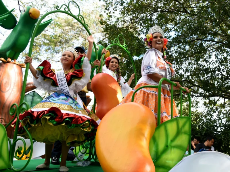 Festival Folclórico, Reinado Nacional del Bambuco y Muestra Internacional del Folclor