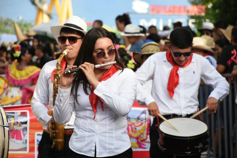 Festival Folclórico, Reinado Nacional del Bambuco y Muestra Internacional del Folclor